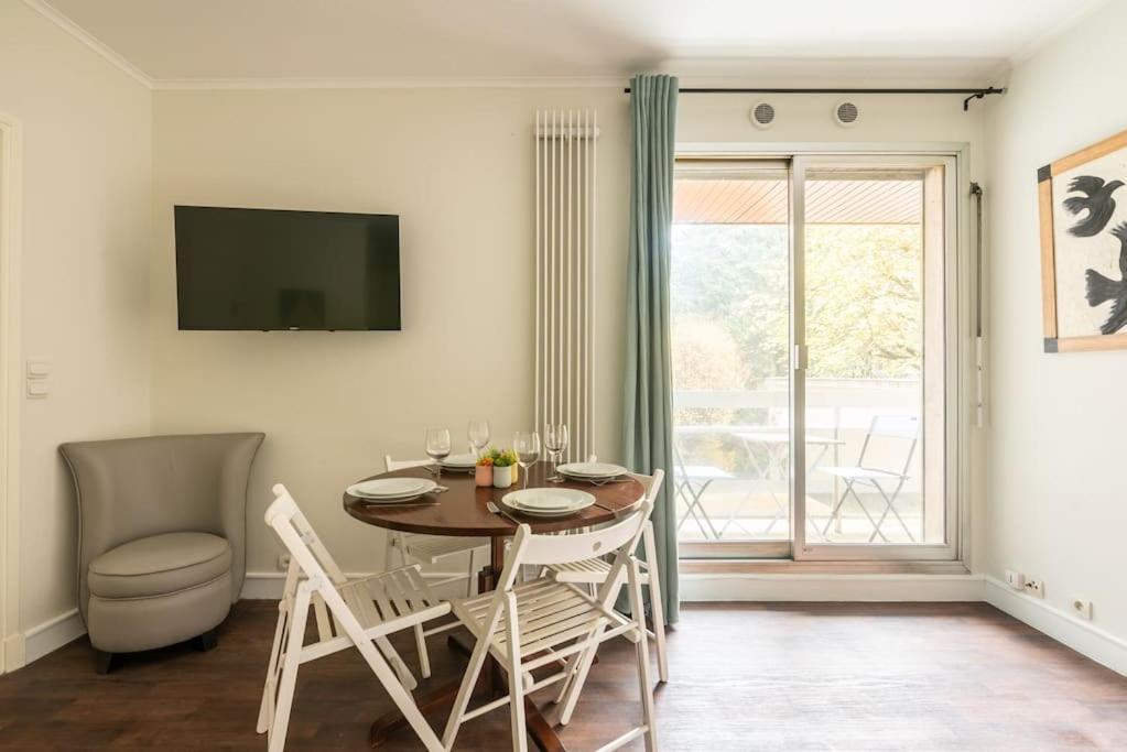 Proche Champs Elysees Appartement Parijs
